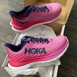 BRAND NEW HOKA MACH 5